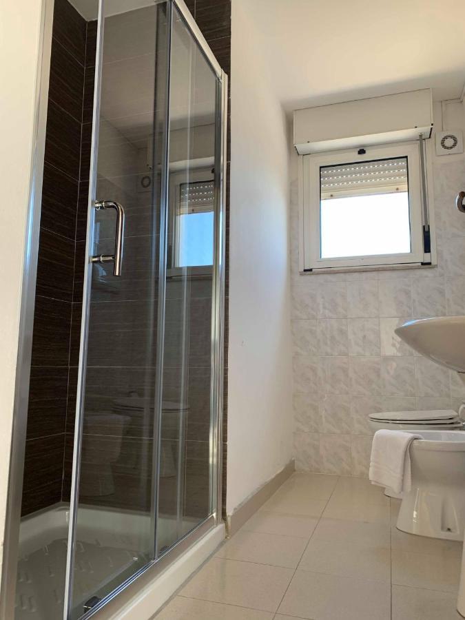 Hotel Caesar Pesaro Esterno foto