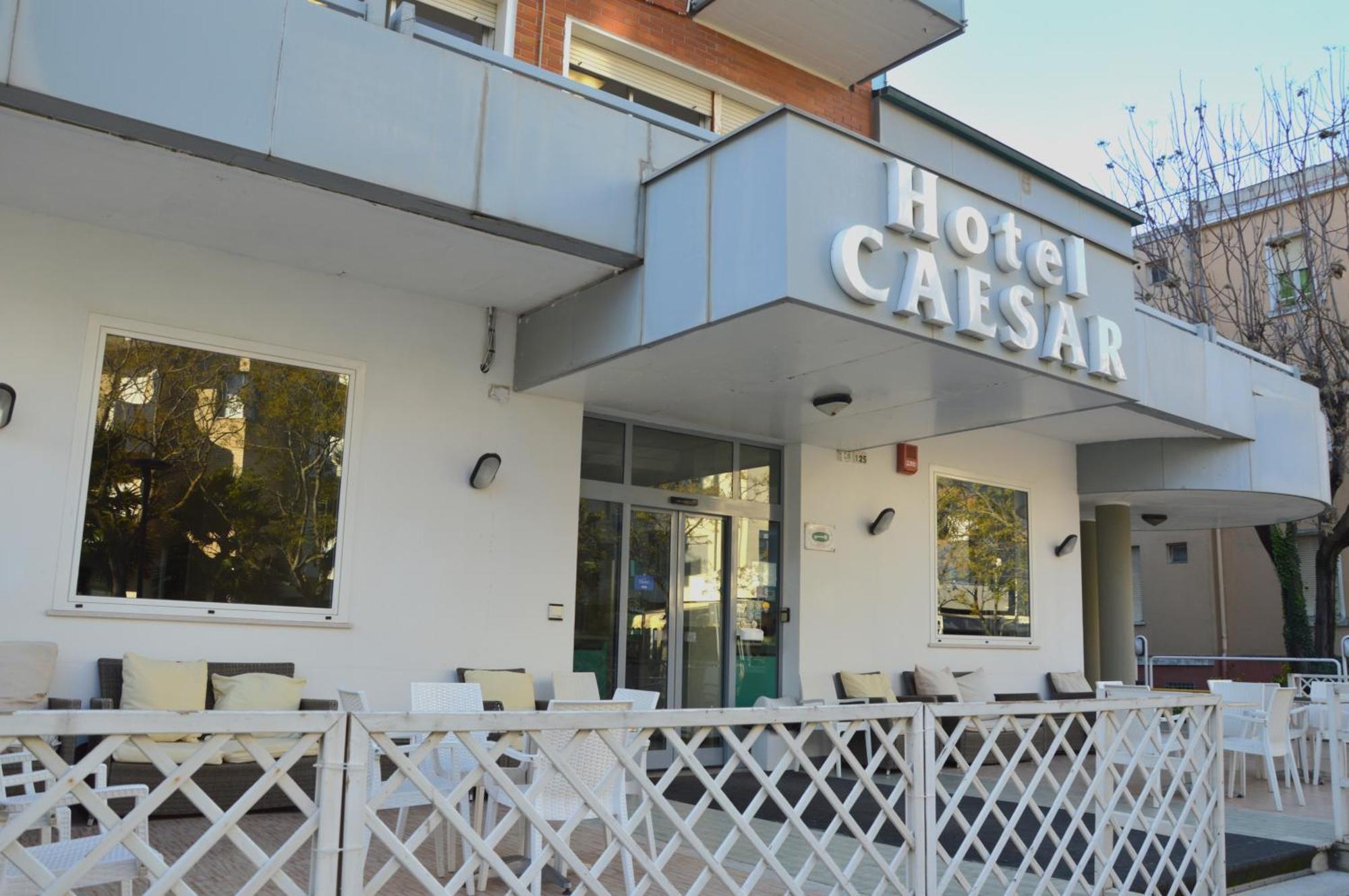 Hotel Caesar Pesaro Esterno foto
