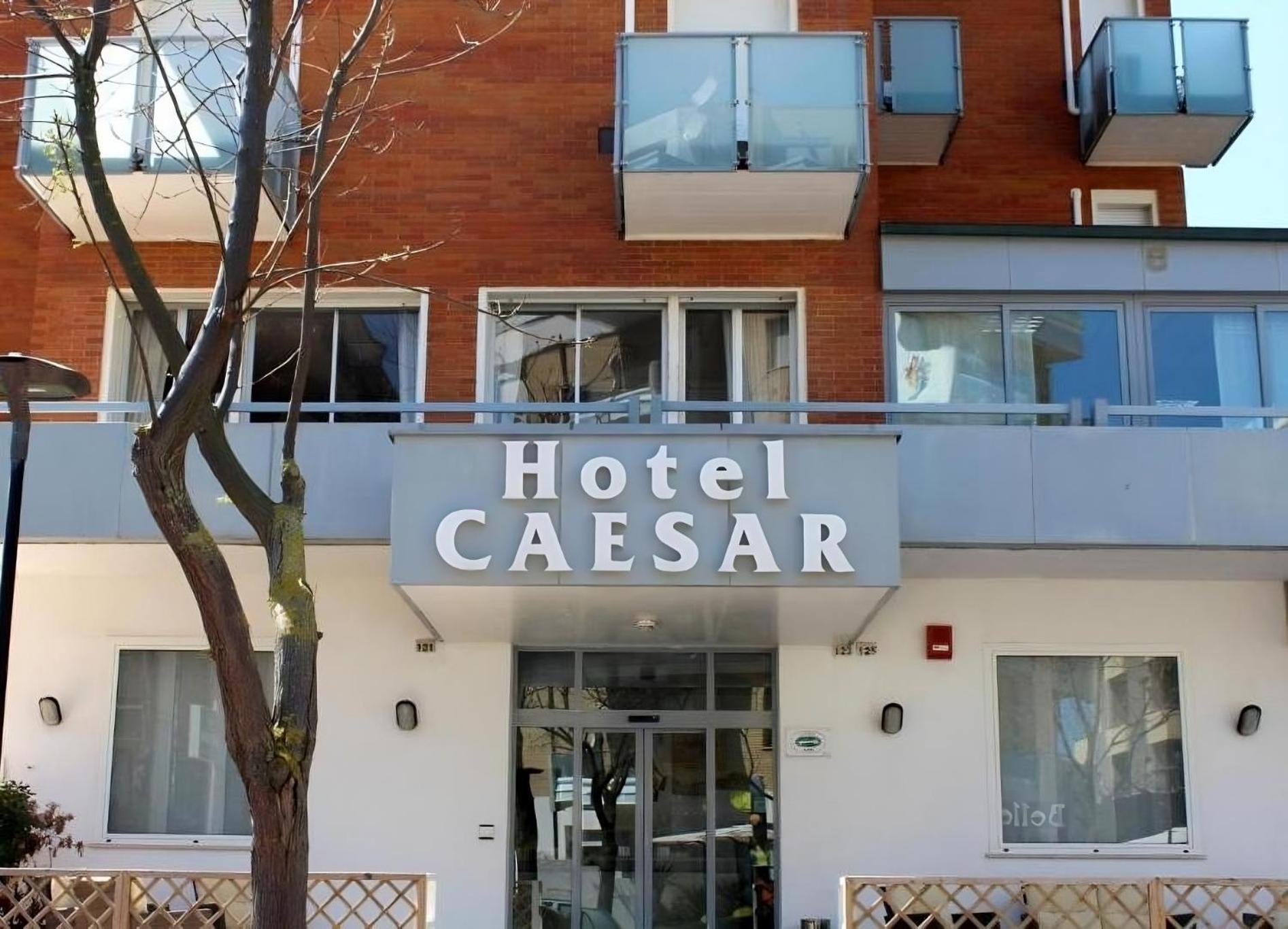 Hotel Caesar Pesaro Esterno foto