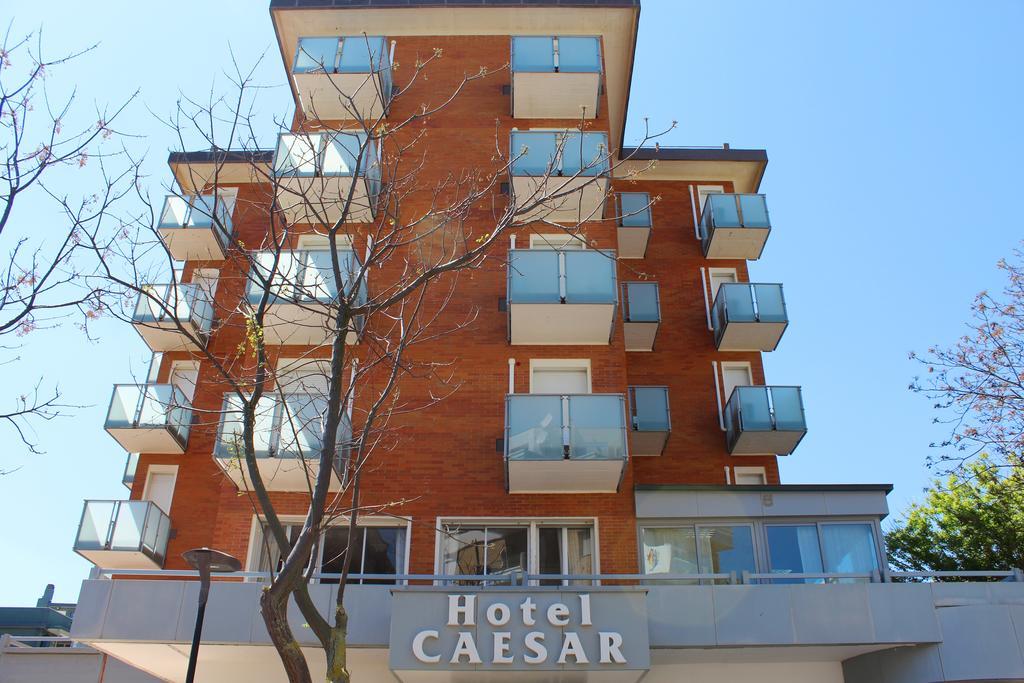 Hotel Caesar Pesaro Esterno foto